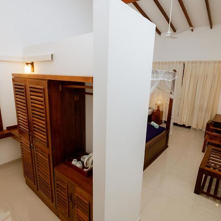 Prince Beach Hotel Bentota Luaran gambar