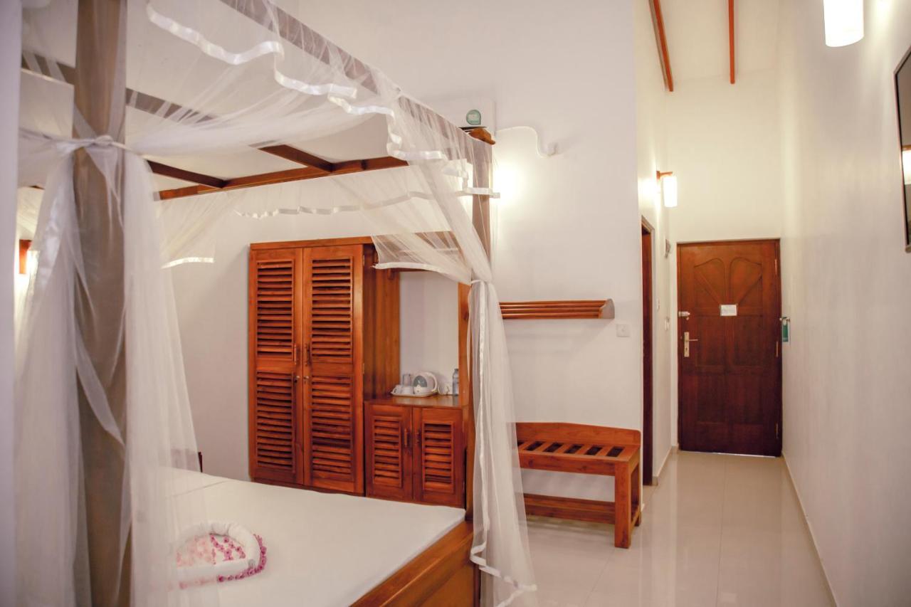 Prince Beach Hotel Bentota Luaran gambar